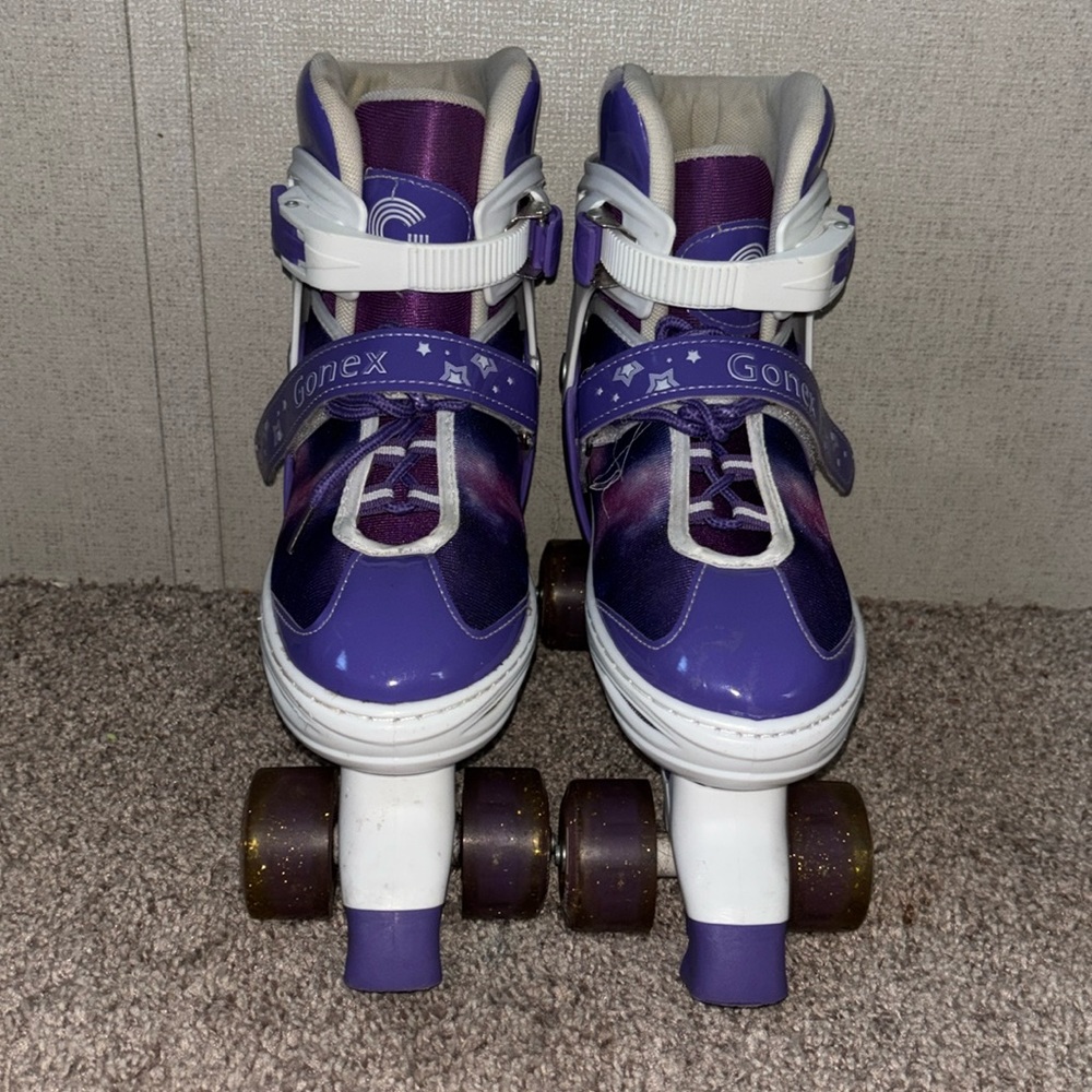 Gonex Size L Adjustable 4-7 Roller Skates Light Up Wheels Brake for Kids Purple